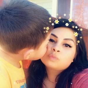 Meet your Posher, Mariela